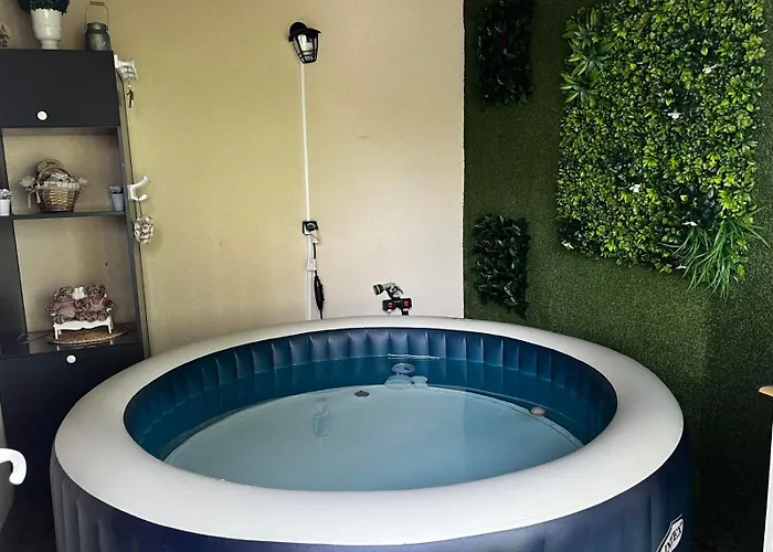 Semesterbostad Cosy Maison Honfleur 2 Parking Jardin Et Jacuzzi